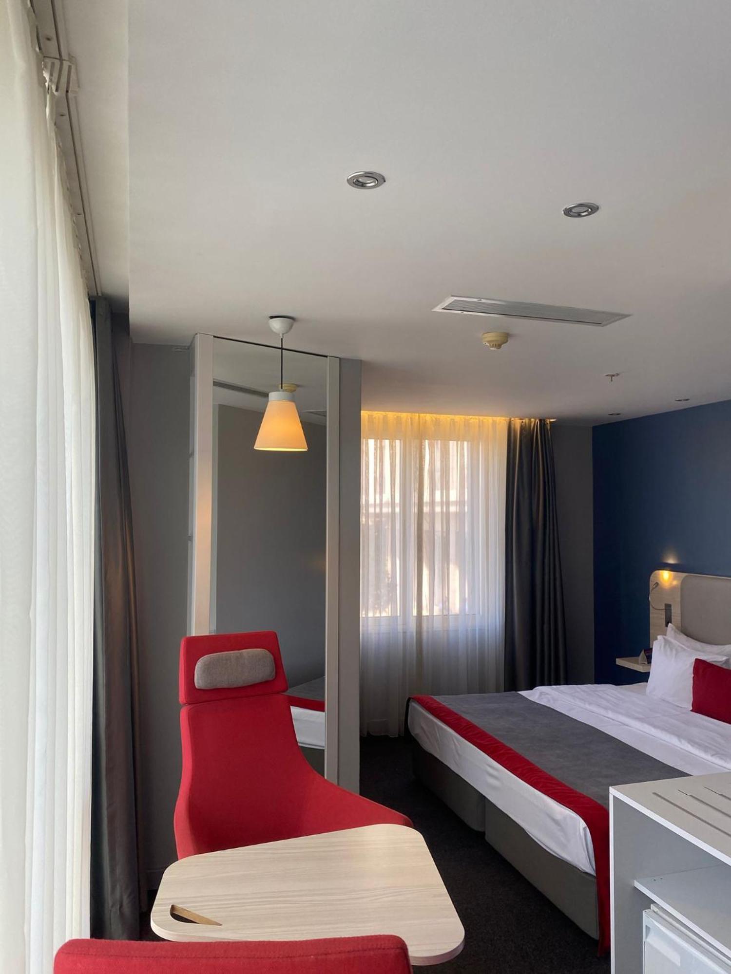 Holiday Inn Express Istanbul-Altunizade, an IHG Hotel Exterior foto