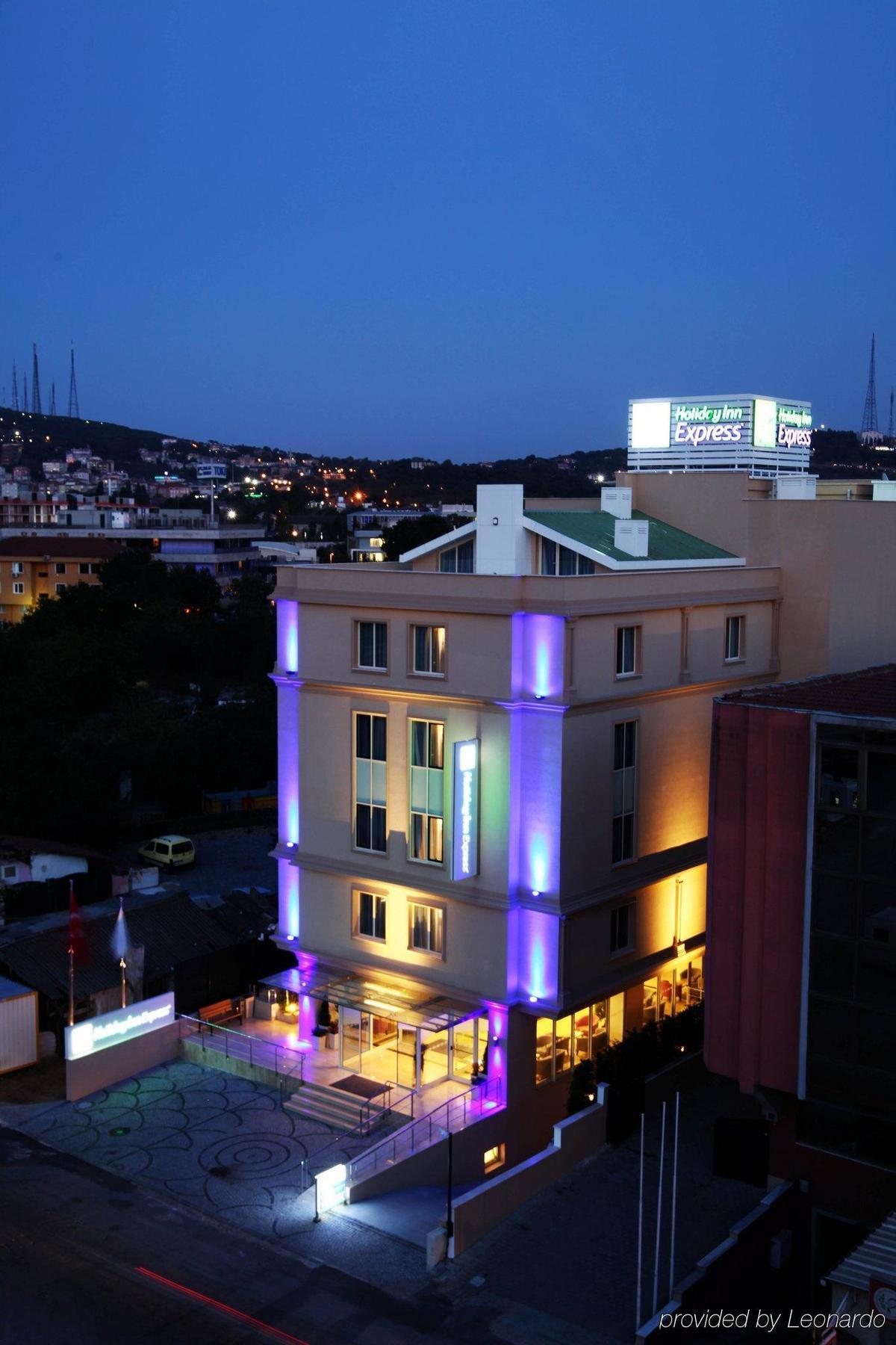 Holiday Inn Express Istanbul-Altunizade, an IHG Hotel Exterior foto